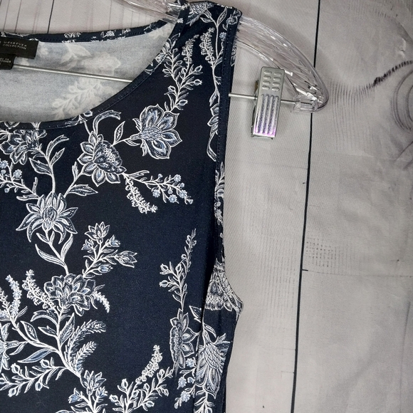 J.Jill Wearever Collection Floral Sleeveless Top - Navy and White - Picture 5 of 12